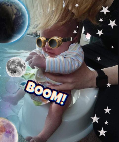 Kiwi Mum and the Ice-Cream Container Potty – Diary of an elimination communication baby